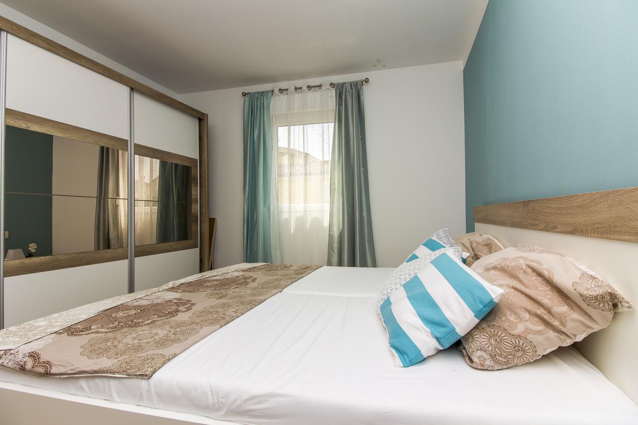 Apartman Maxim Pula Exterior foto