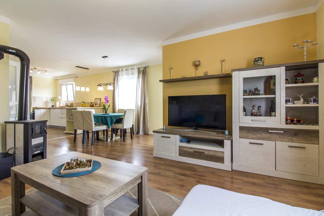 Apartman Maxim Pula Exterior foto